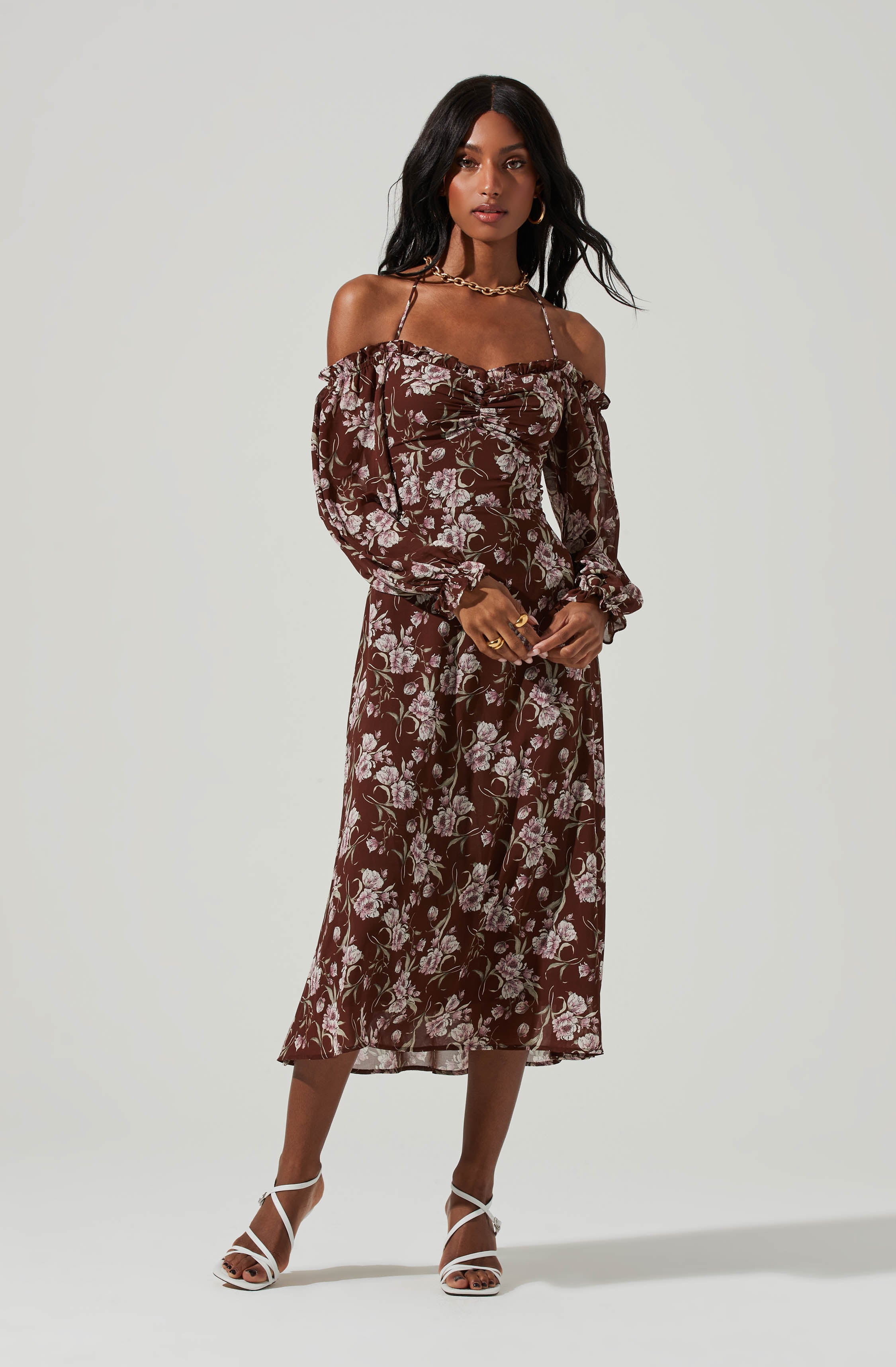 Long Sleeve A-Line Dress - This dress is a cool option to pull off your holiday look. It flaunts a slender highneck. Team this one with a pair of suede boots and a wavy hairdo.