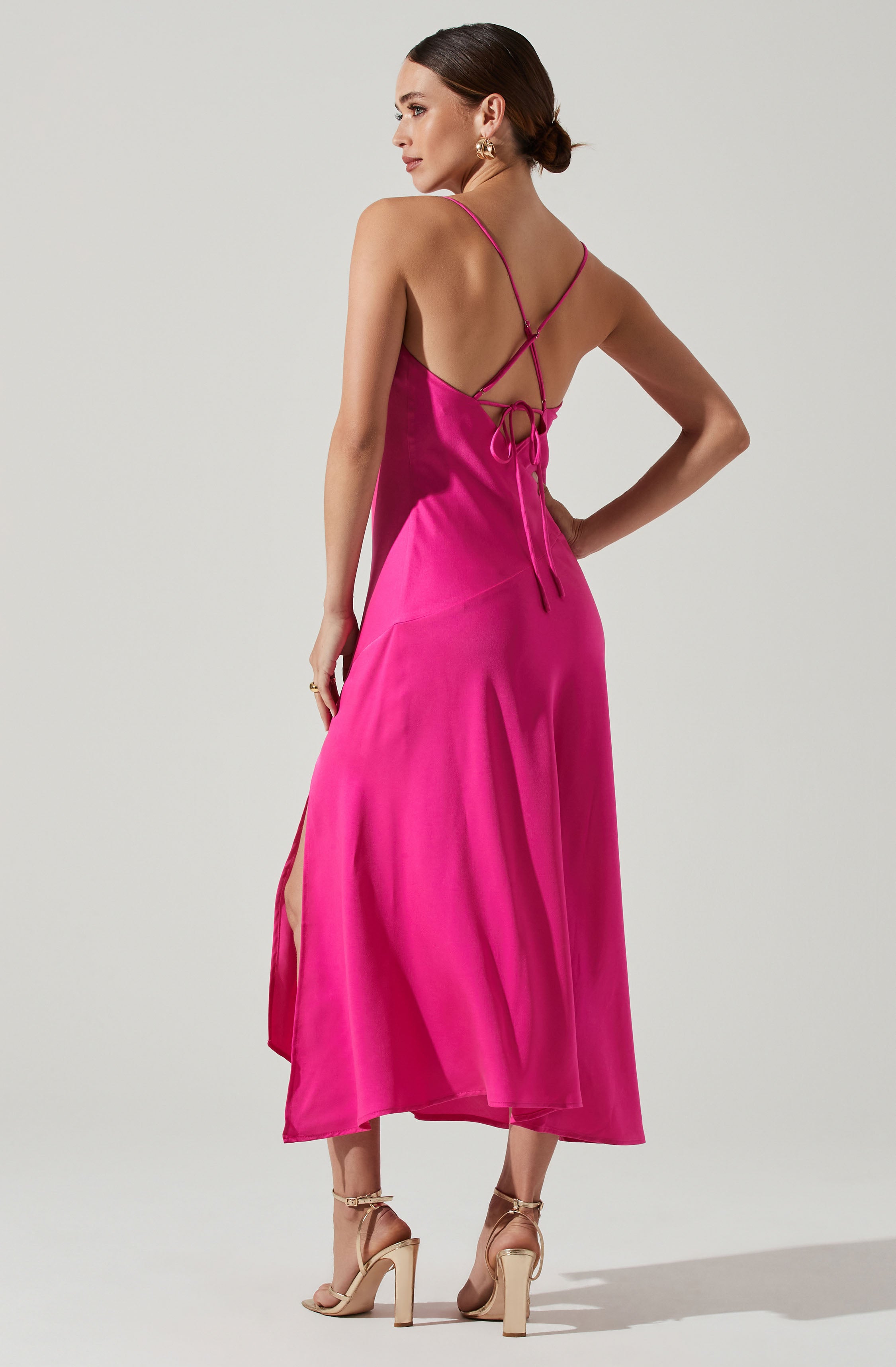Pink Sheath Dress - This dress offers all the glitz and glamor you'll ever need for those party nights. It emphasizes a modish cowl neck. Style this dress with a pair of sandals and a handbag.
