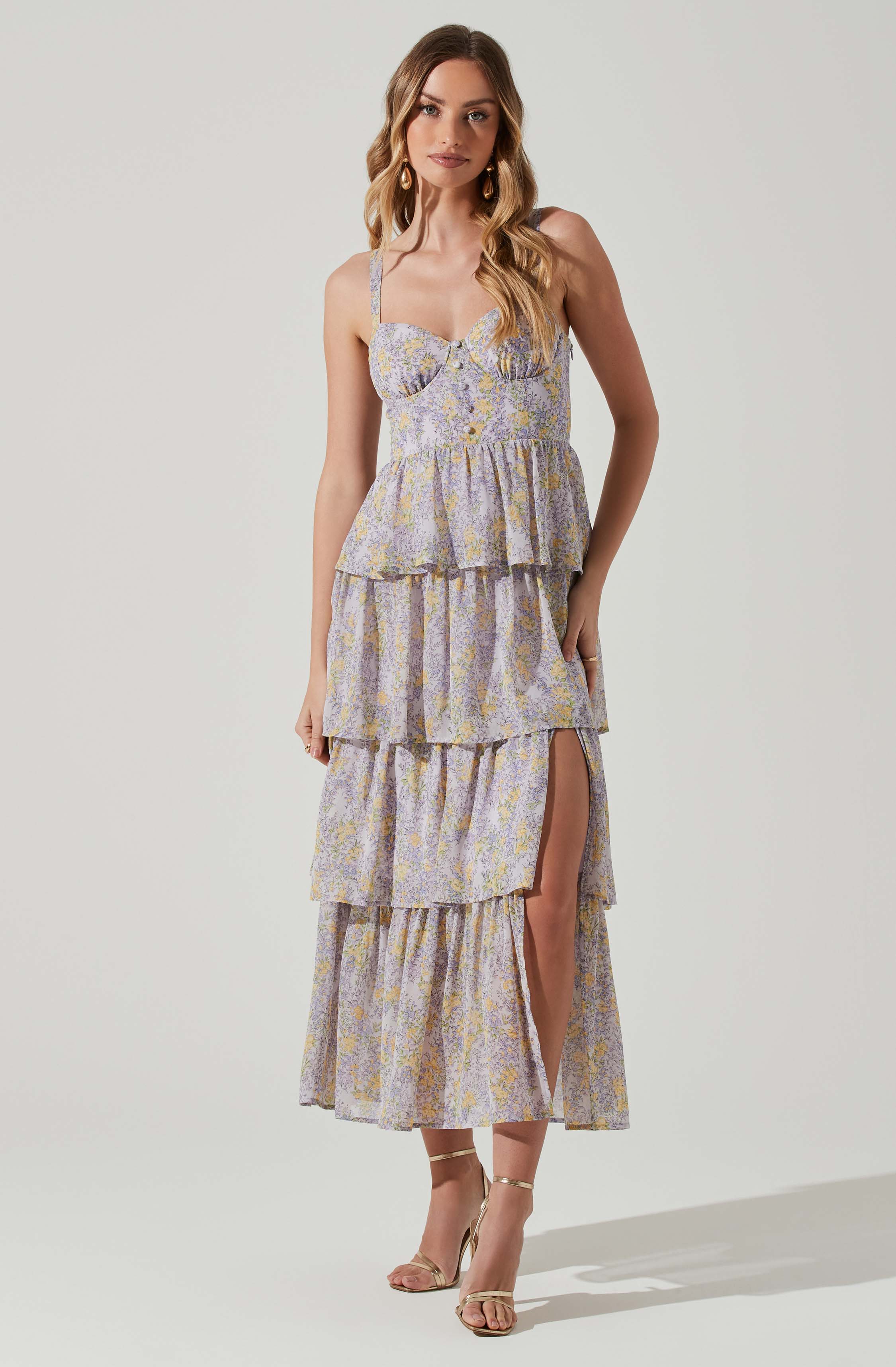 Sleeveless Flare Dress - This dress is a cool option to pull off your holiday look. It flaunts an enticing sweetheart neckline.