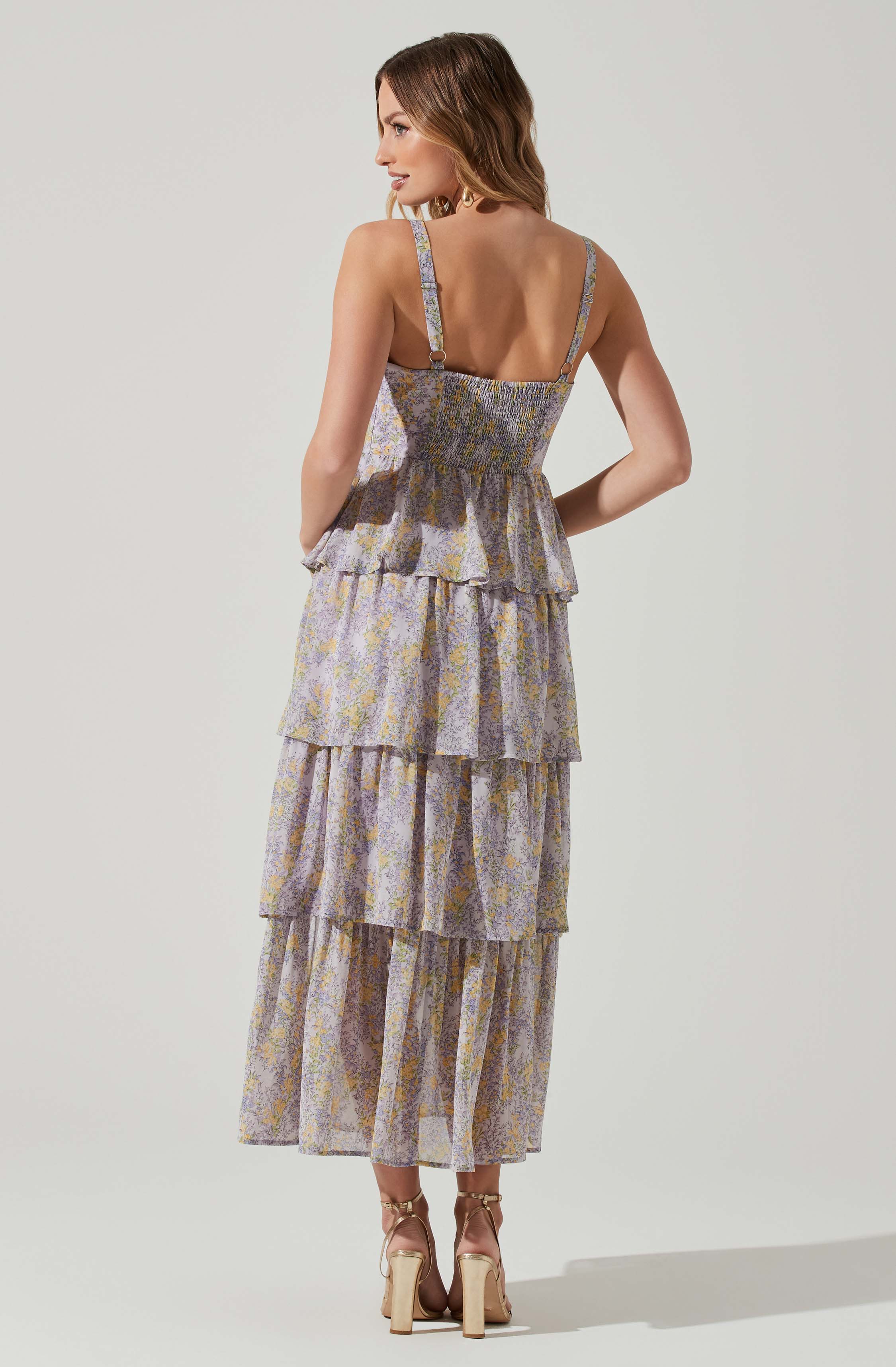 Sleeveless Flare Dress - This dress is a cool option to pull off your holiday look. It flaunts an enticing sweetheart neckline.