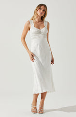 Sweetheart Neck Flare Dress - Keep the spotlight on you throughout the party, with this gorgeous piece. It comes with a sweetheart neckline that highlights its curves.