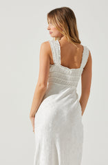 Sweetheart Neck Flare Dress - Keep the spotlight on you throughout the party, with this gorgeous piece. It comes with a sweetheart neckline that highlights its curves.