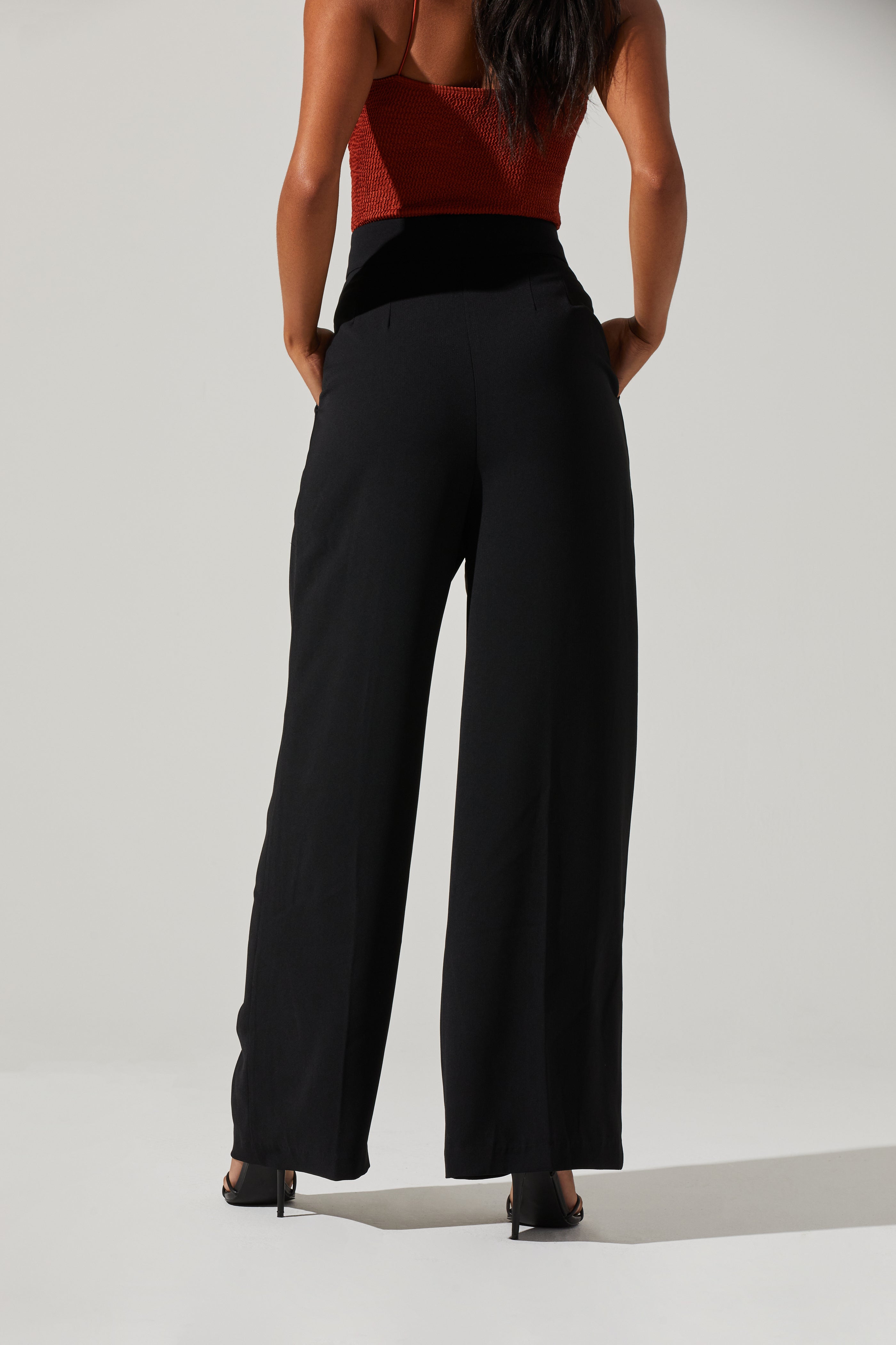 Black Wide Leg Wide Leg - This is a fashionable piece that easily goes from morning coffee to post-work happy hour. It flaunts a stylishly wide fit.