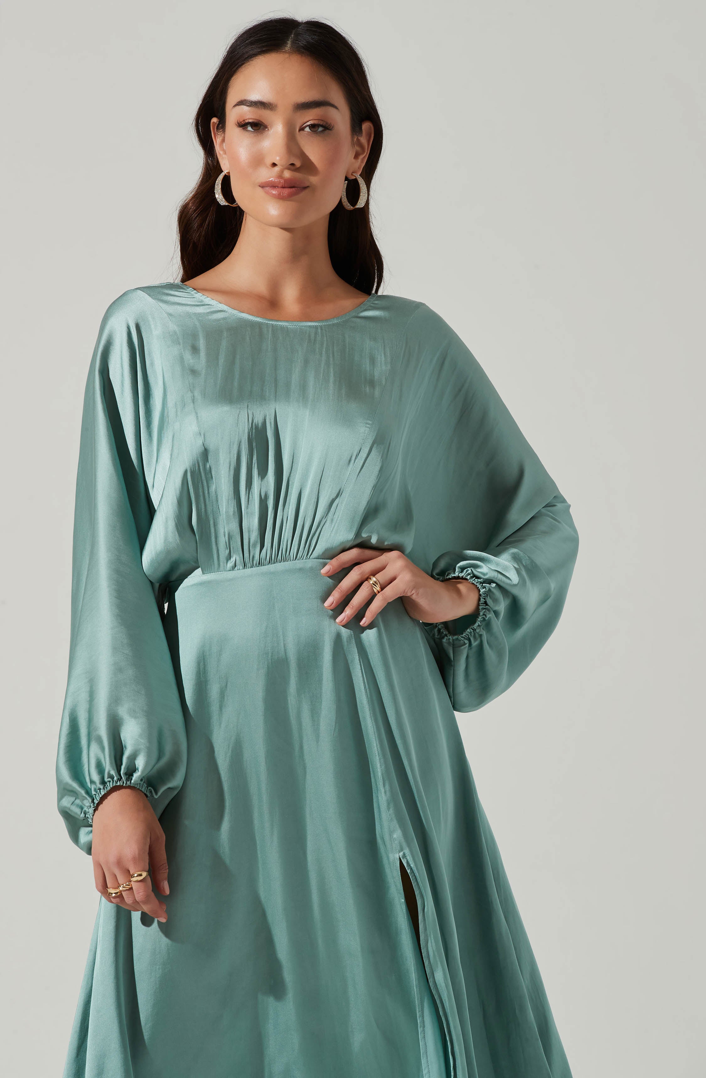 Green Boatneck Flare Dress - This dress is bold, retro, and fashionable, making it a must-have.