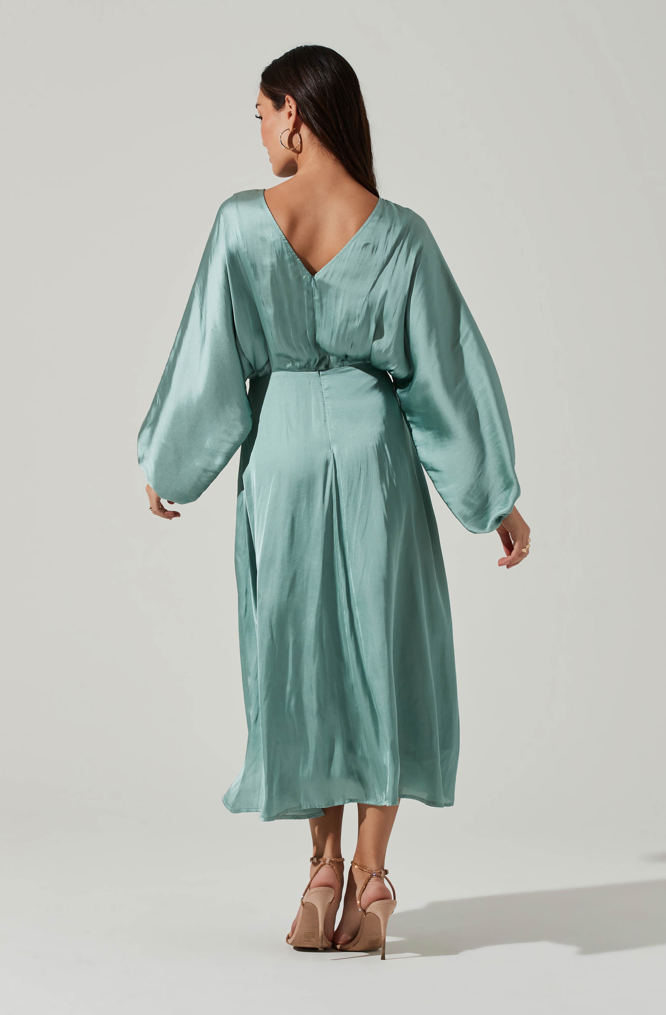 Green Boatneck Flare Dress - This dress is bold, retro, and fashionable, making it a must-have.