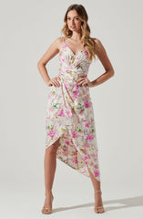 Grey A-Line Dress - This A-line dress gives a breezy yet stylish vibe, and is perfect for a brunch date. It flaunts a stylish V-neck. Team this one with a pair of suede boots and a wavy hairdo.